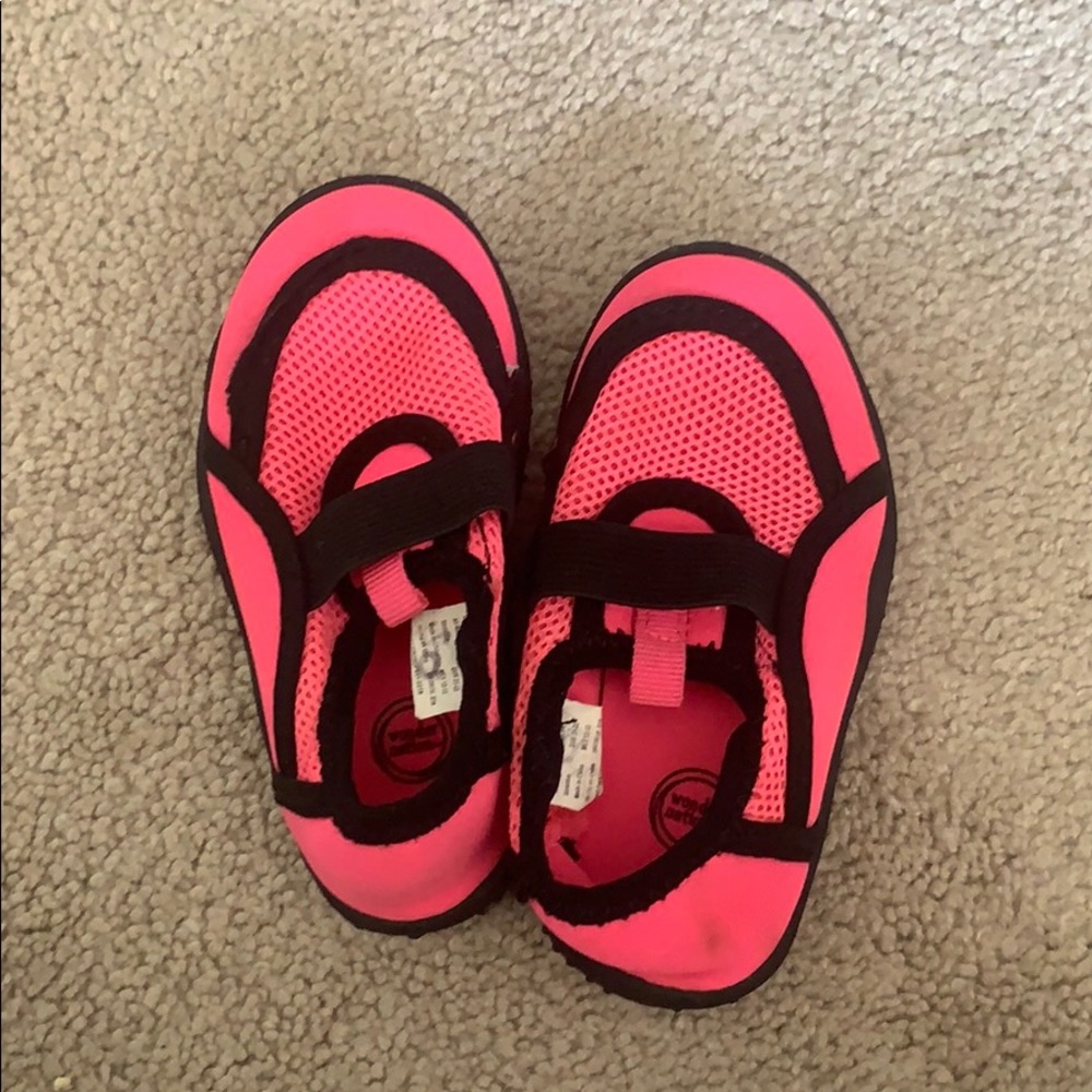 Water shoes